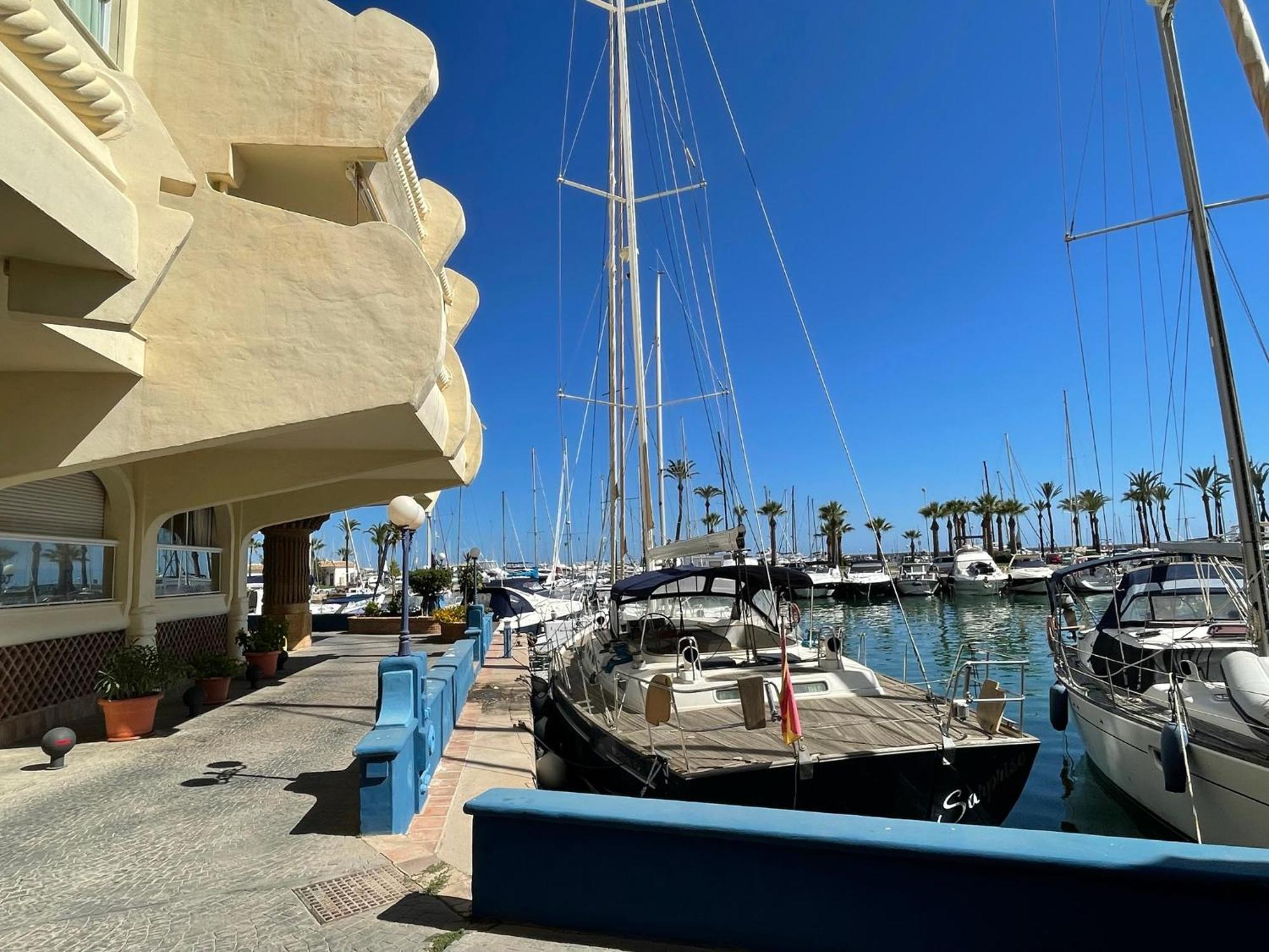 Isla Puerto Marina Apartamento